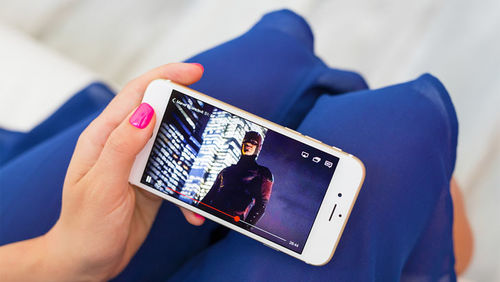 iphone netflix data optus virgin telstra smartphone unlimited data phone plan