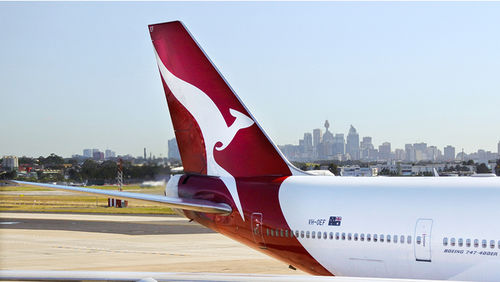 credit card rewards frequent flyer points flights qantas