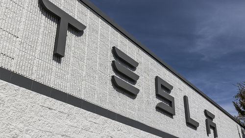 tesla power energy electricity battery grid