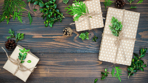 homes+ decorating christmas home beautiful festive season wreath diy craft accessories santa save money budget