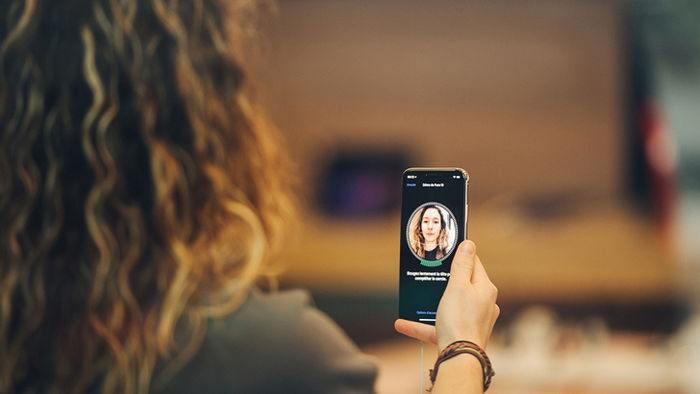 whistleout iphone x iphonex iphone 10 iphone10 apple tim cook facial recognition smartphone