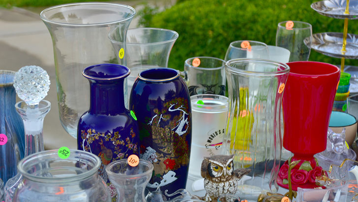 making money from garage sales garage sale trash and treasure clutter extra money yard sale