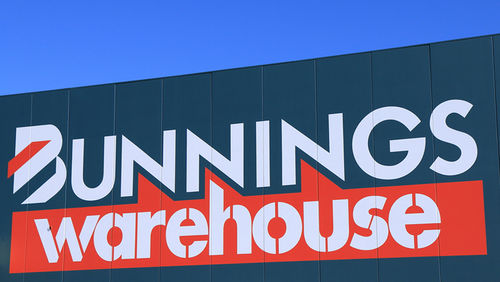 Wesfarmers, which also owns Bunnings and Officeworks, has announced plans to spin off its Coles supermarkets and Liquorland stores.
