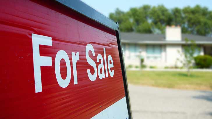 sell an investment property slow market
