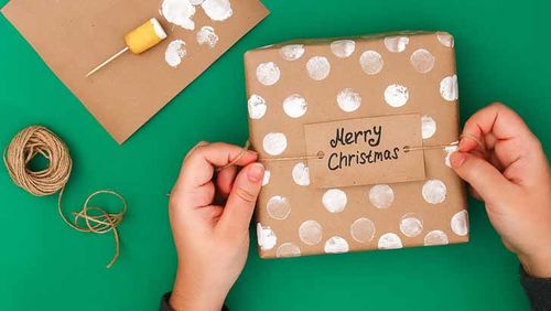 christmas budget wrapping