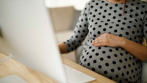 How to manage your money on maternity leave