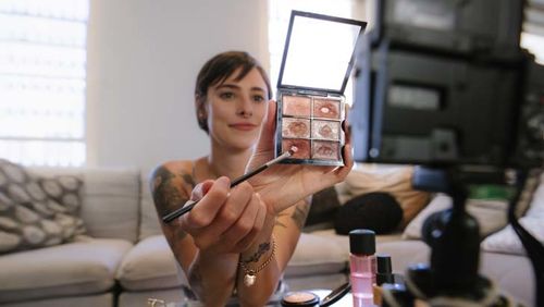 social-media-influencer-makeup.jpg