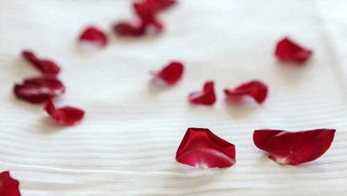 why you need to talk money in your relationship valentine's day