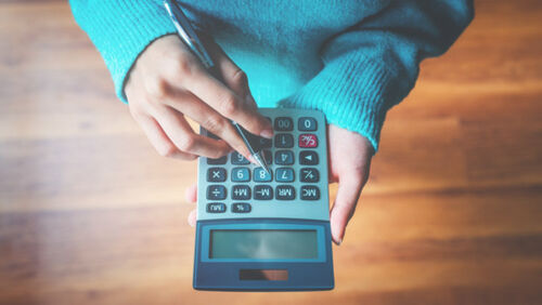 how to manage your taxes when you invest in shares