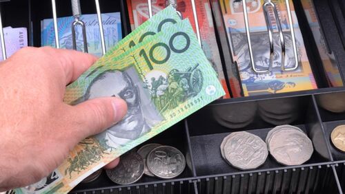 small businesses erroneously claimed 180 million in job keeper says ato