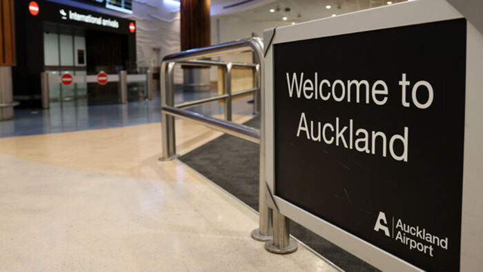 auckland international airport shares