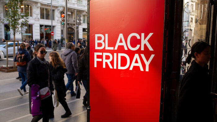 aussies to spend 62 billion on black friday sales