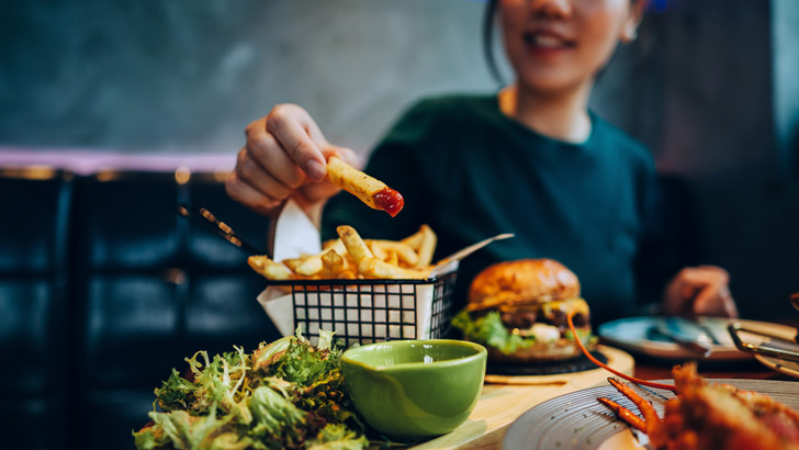 The early bird discount that lets you eat out and save | Money magazine