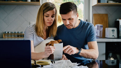 cost of living crisis stops aussies from contributing to super