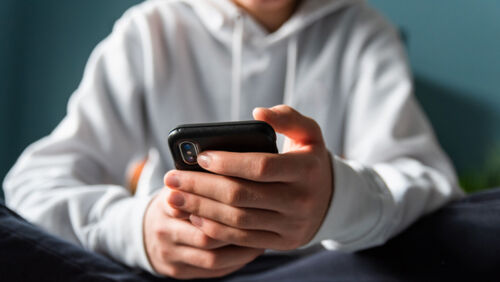 one in four teens scammed on social media