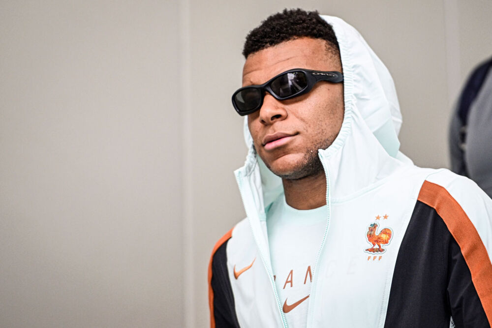 Kylian Mbappé arriving at Boston Logan International Airport ahead of the 2026 FIFA World Cup