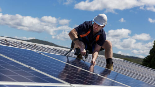 A proposed solar panel recycling fee, a warning for 10,000 Australians at risk of crypto scams, higher pay for Uber Eats drivers and AI-driven appliance price rises are among the money stories you may have missed this week.